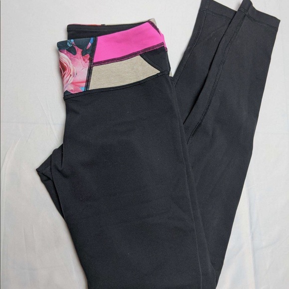 lululemon athletica Pants - Lululemon crop leggings